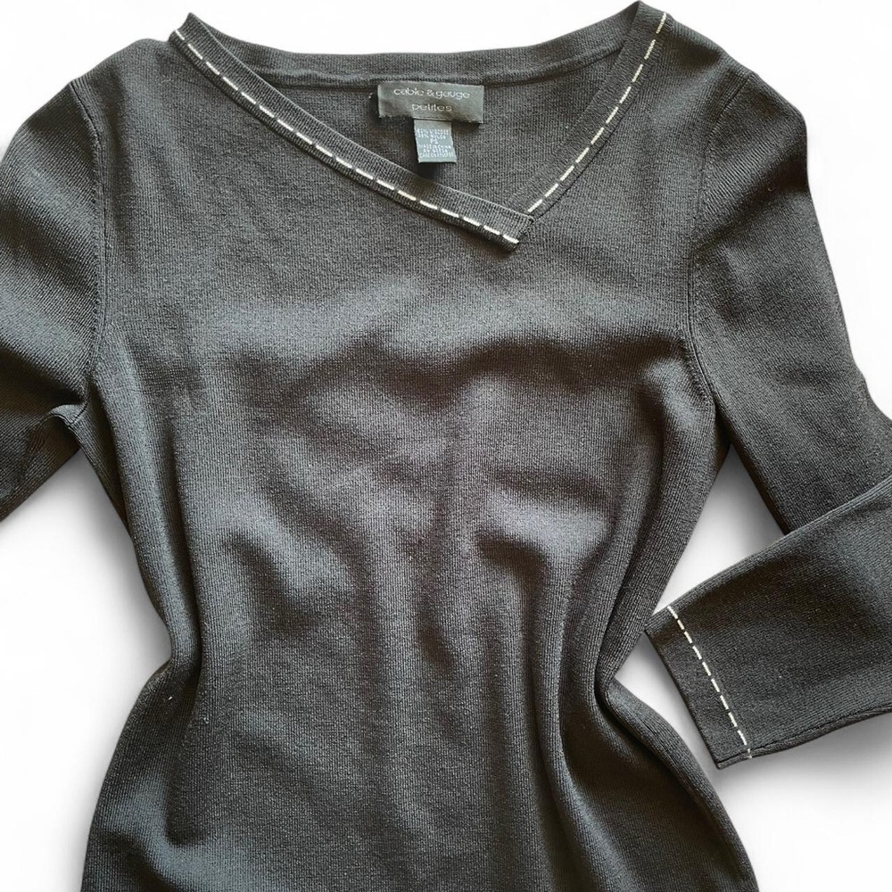Cable & Gauge Black V-Neck Top with White Trim